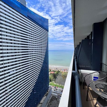 Amazing View Apartments バトゥーミ エクステリア 写真