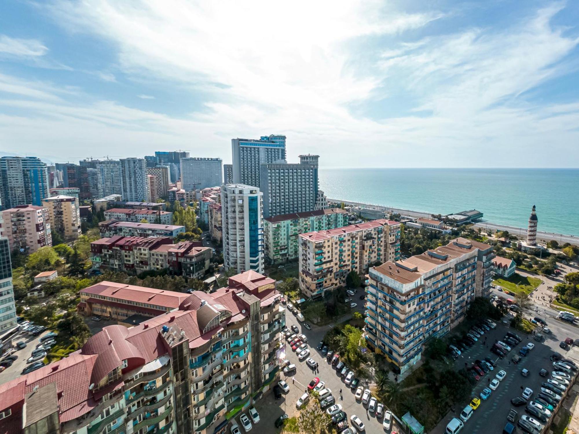 Amazing View Apartments バトゥーミ エクステリア 写真